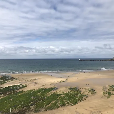 T2 Refait A Neuf Avec Balcon Face Et Ascenseur, Au Coeur Des Sables-d'olonne - Fr-1-485-70 Apartament