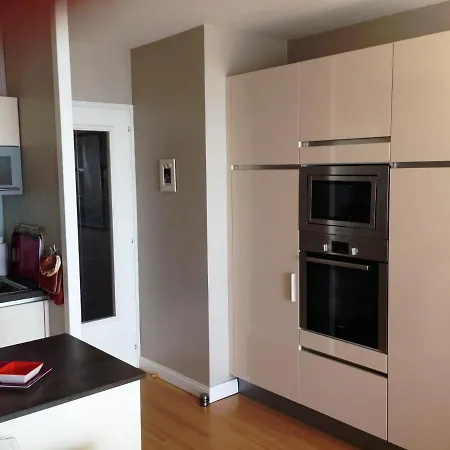 Apartament T2 Refait A Neuf Avec Balcon Face Et Ascenseur, Au Coeur Des Sables-d'olonne - Fr-1-485-70 Les Sables-dʼOlonne